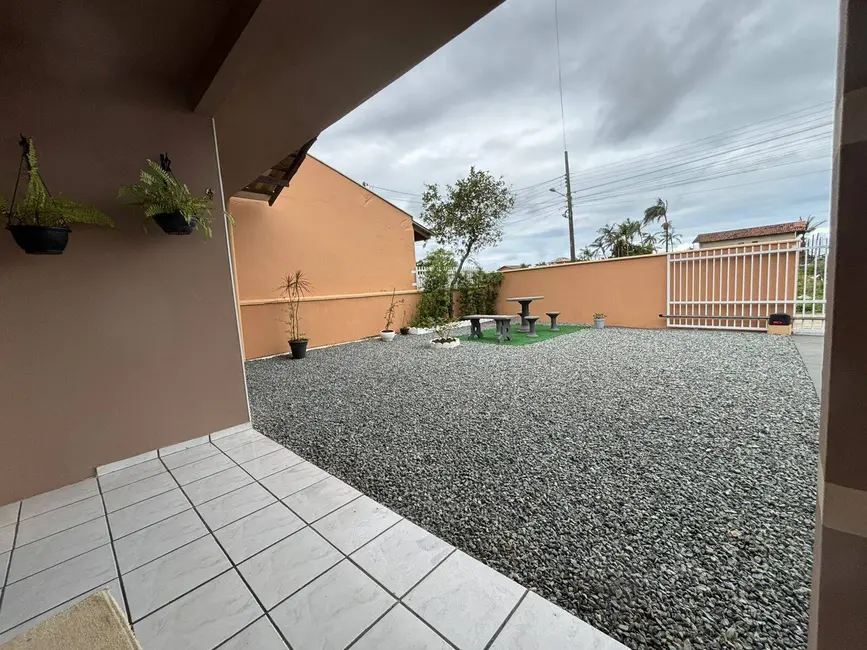 Foto 4 de Casa com 5 quartos à venda, 188m2 em Centro, Balneario Barra Do Sul - SC