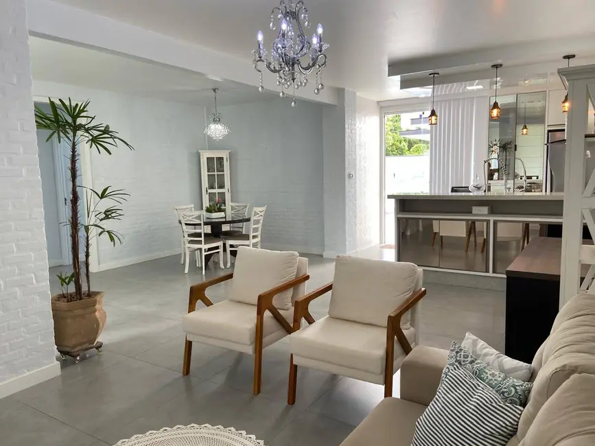Foto 7 de Casa com 4 quartos à venda, 405m2 em Balneario Barra Do Sul - SC