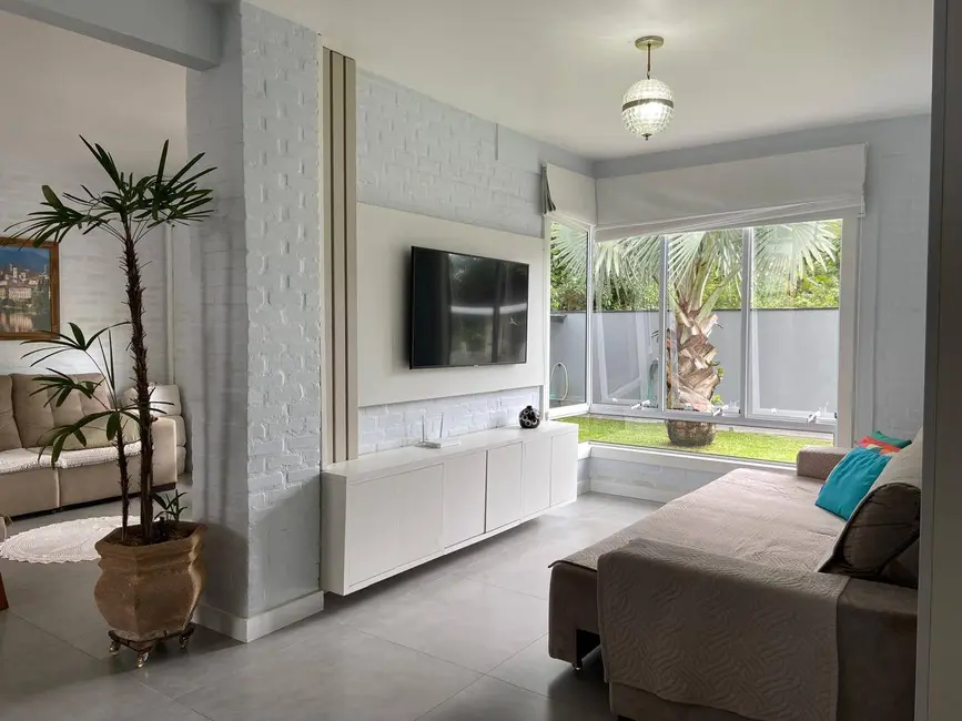 Foto 6 de Casa com 4 quartos à venda, 405m2 em Balneario Barra Do Sul - SC