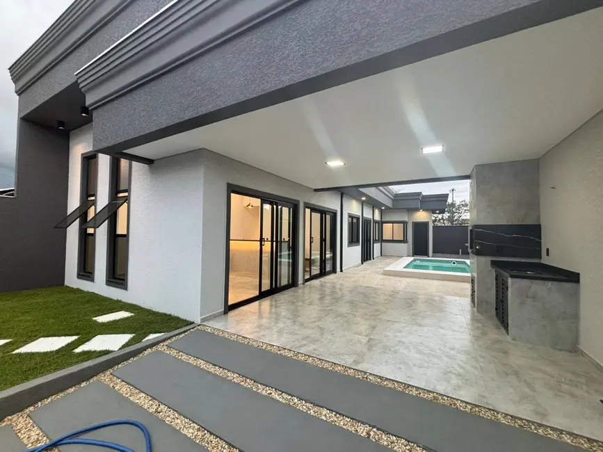 Foto 3 de Casa com 3 quartos à venda, 258m2 em Balneario Barra Do Sul - SC