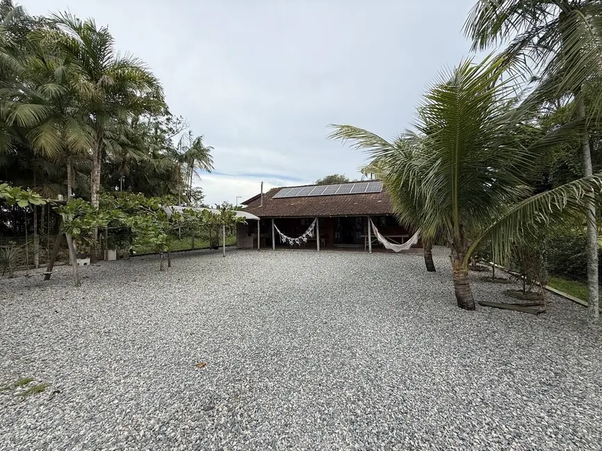 Foto 5 de Casa com 3 quartos à venda, 110m2 em Balneario Barra Do Sul - SC