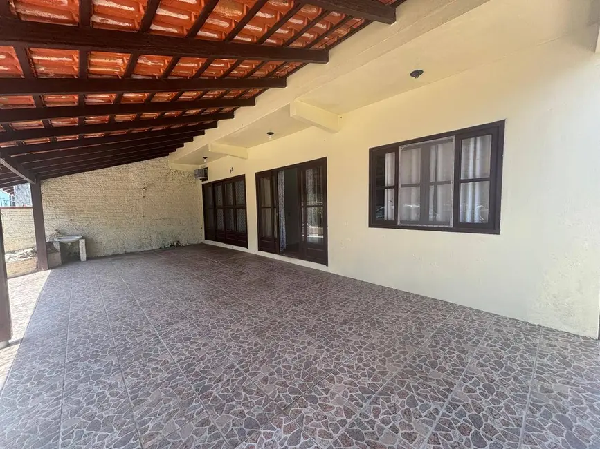 Foto 3 de Casa com 5 quartos à venda, 157m2 em Centro, Balneario Barra Do Sul - SC