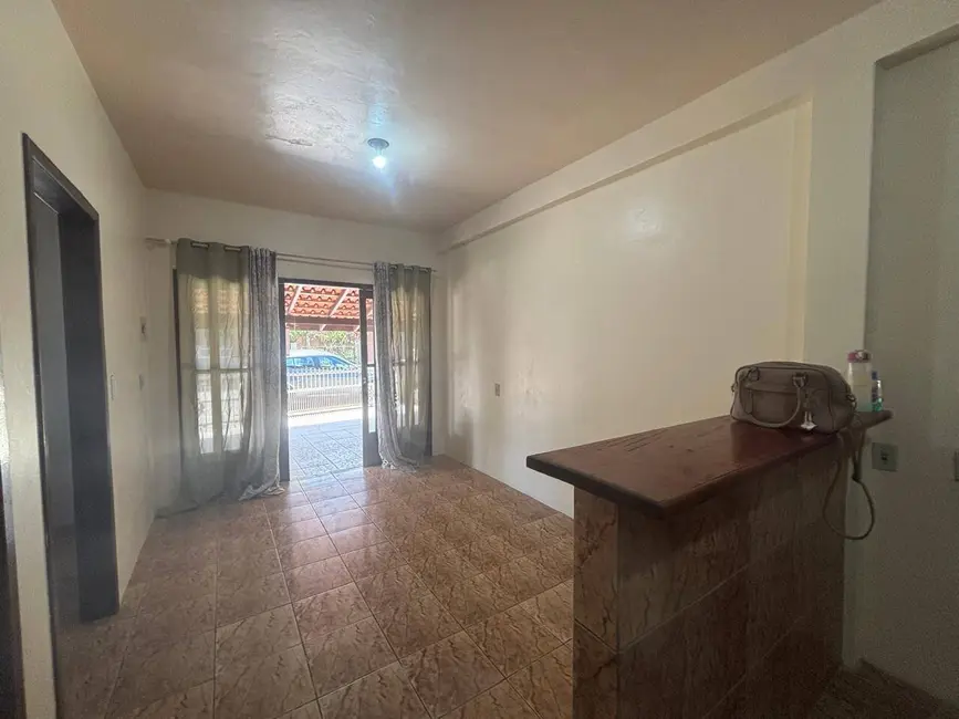 Foto 4 de Casa com 5 quartos à venda, 157m2 em Centro, Balneario Barra Do Sul - SC