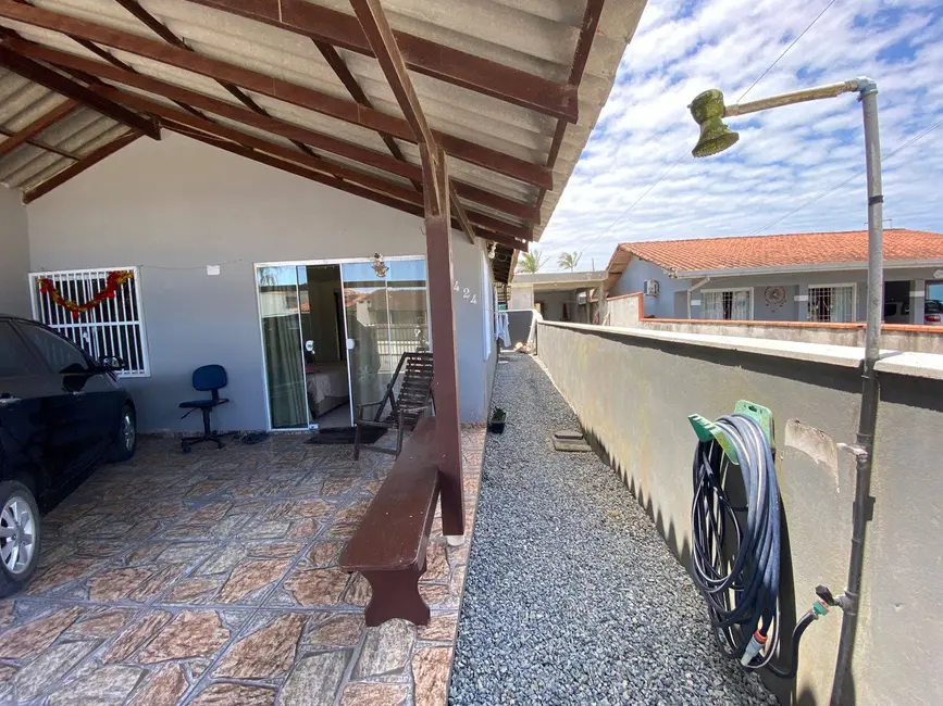 Foto 2 de Casa com 2 quartos à venda, 144m2 em Centro, Balneario Barra Do Sul - SC