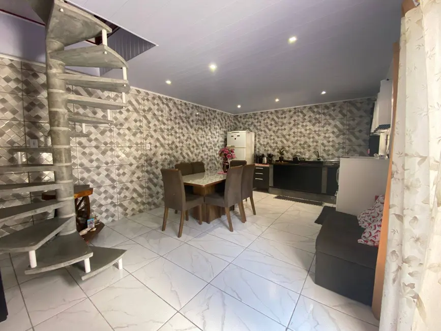 Foto 2 de Casa com 3 quartos à venda, 360m2 em Balneario Barra Do Sul - SC