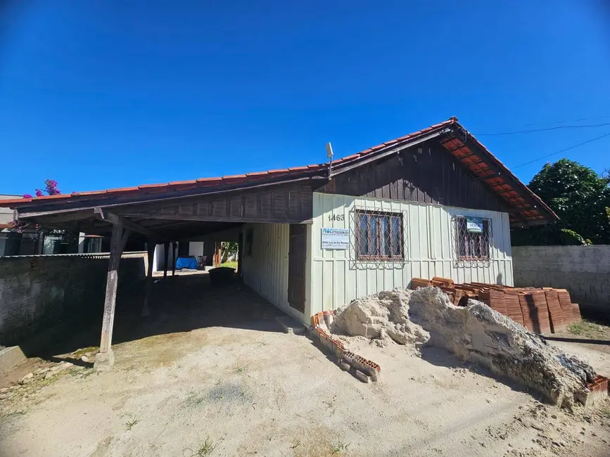 Foto 1 de Casa com 3 quartos à venda, 85m2 em Centro, Balneario Barra Do Sul - SC