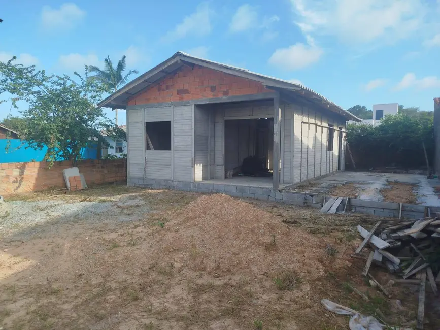 Foto 1 de Casa com 2 quartos à venda, 53m2 em Balneario Barra Do Sul - SC