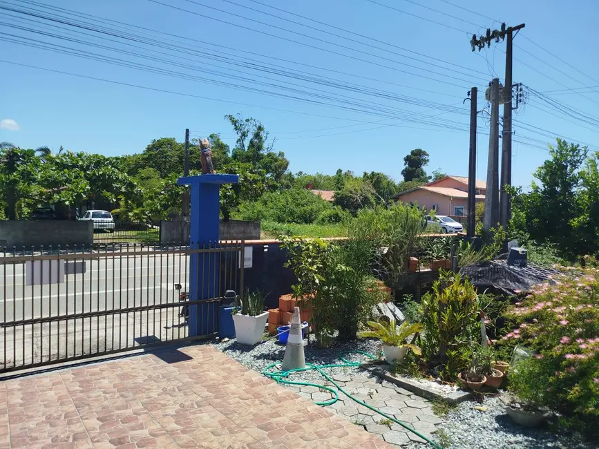 Casa com 3 quartos à venda, 360m2 em Balneario Barra Do Sul - SC - imagem 2 Foto 2 de Casa com 3 quartos à venda, 360m2 em Balneario Barra Do Sul - SC