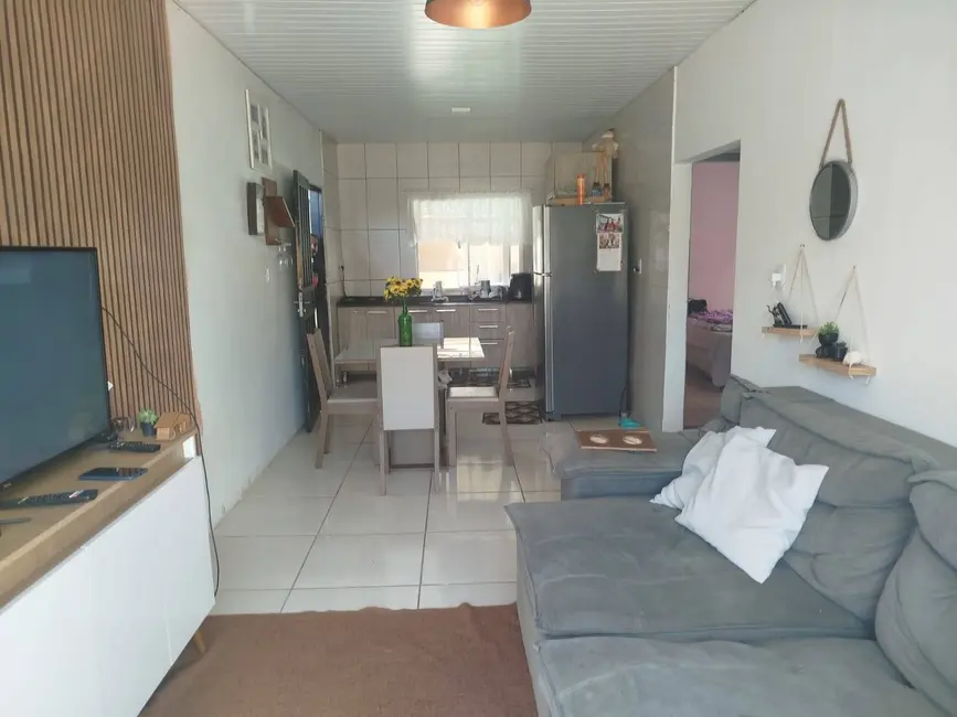 Foto 3 de Casa com 2 quartos à venda, 180m2 em Balneario Barra Do Sul - SC