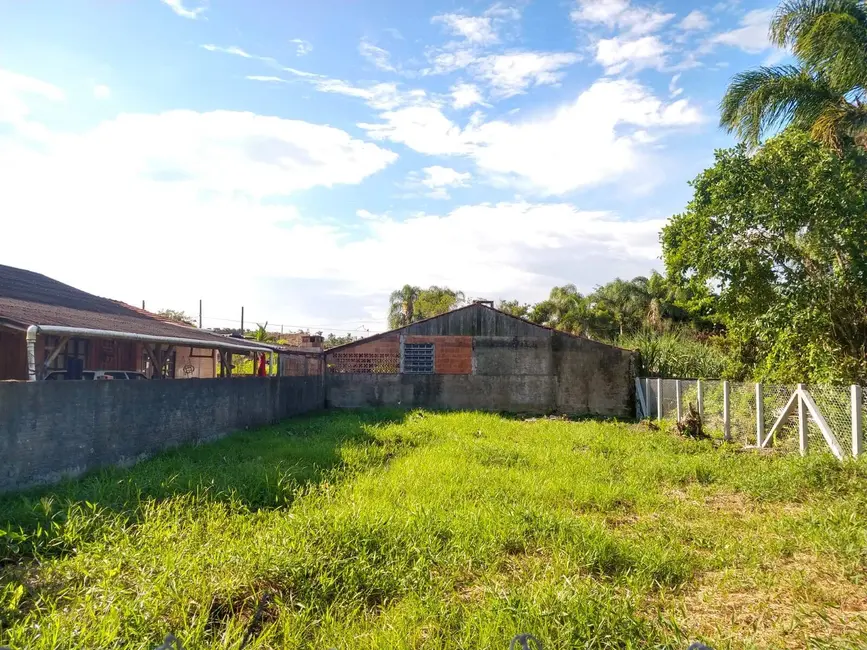 Foto 1 de Terreno / Lote à venda, 300m2 em Balneario Barra Do Sul - SC