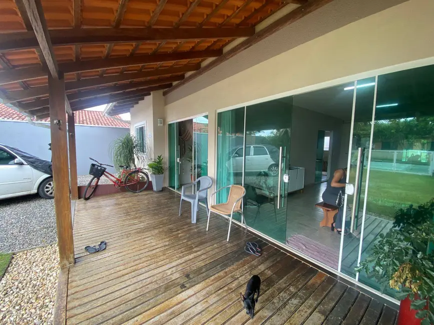Foto 3 de Casa com 3 quartos à venda, 216m2 em Centro, Balneario Barra Do Sul - SC