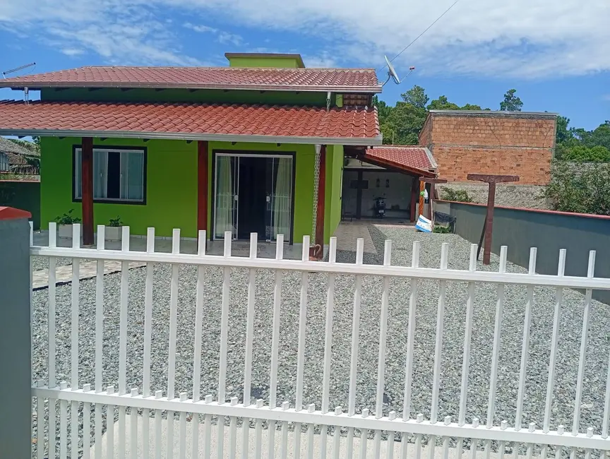 Foto 2 de Casa com 3 quartos à venda, 325m2 em Balneario Barra Do Sul - SC