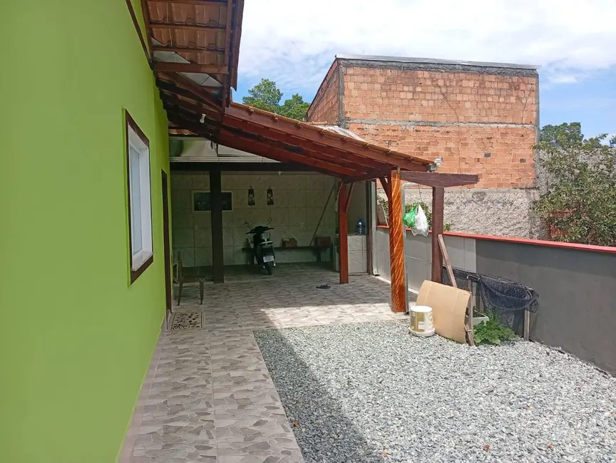 Foto 4 de Casa com 3 quartos à venda, 325m2 em Balneario Barra Do Sul - SC