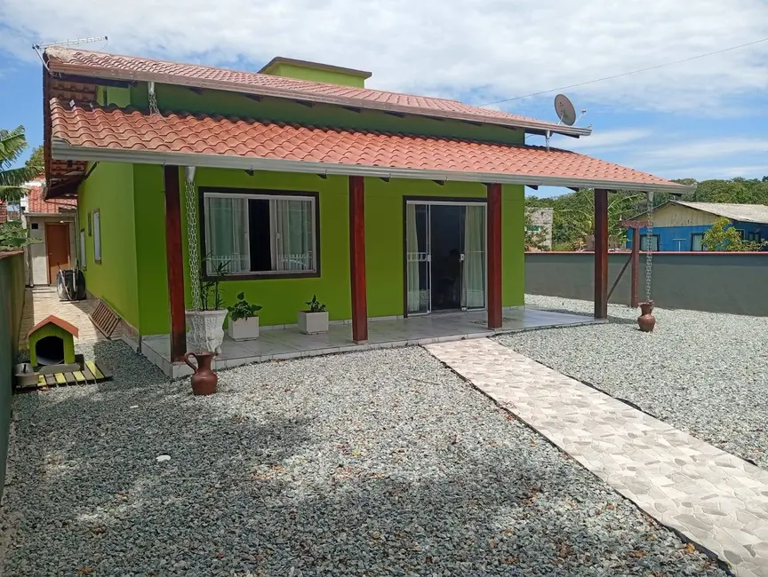 Foto 1 de Casa com 3 quartos à venda, 325m2 em Balneario Barra Do Sul - SC