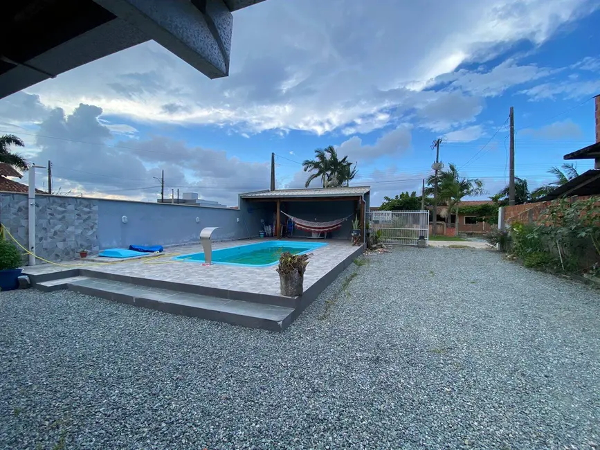 Foto 3 de Casa com 3 quartos à venda, 360m2 em Balneario Barra Do Sul - SC