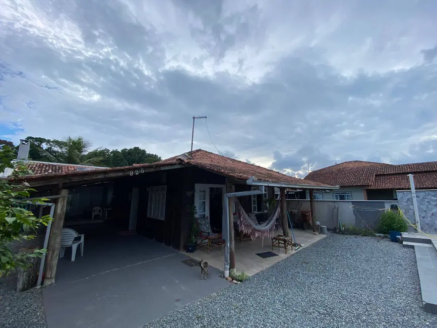 Foto 4 de Casa com 3 quartos à venda, 360m2 em Balneario Barra Do Sul - SC