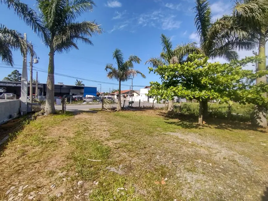 Foto 3 de Casa com 3 quartos à venda, 429m2 em Centro, Balneario Barra Do Sul - SC