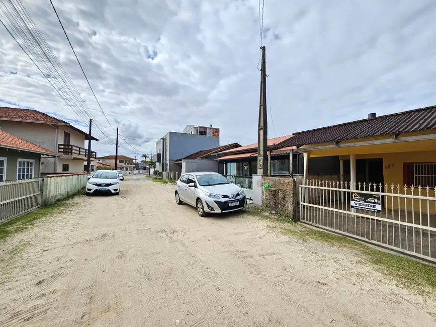 Foto 3 de Casa com 5 quartos à venda, 184m2 em Centro, Balneario Barra Do Sul - SC