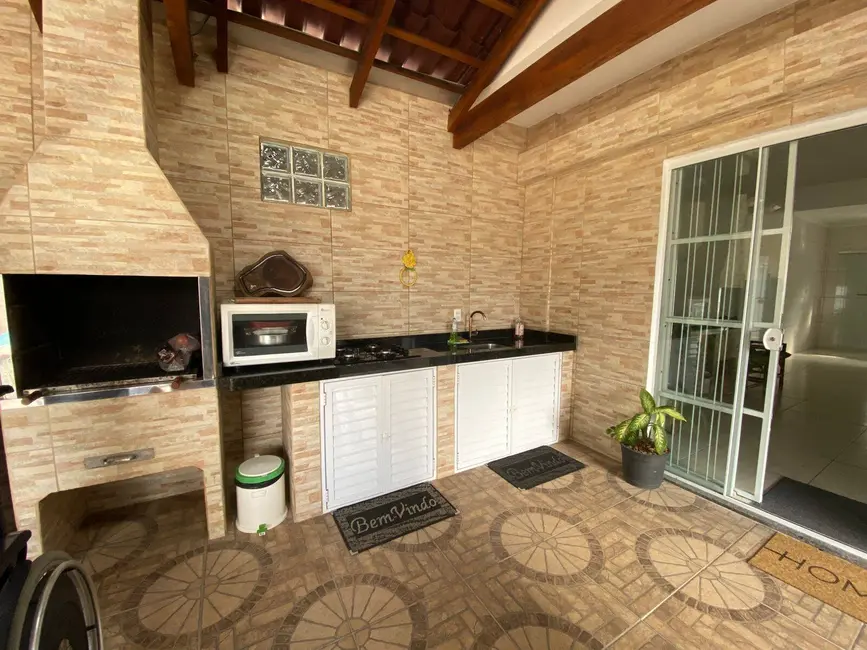 Foto 5 de Casa com 4 quartos à venda, 325m2 em Balneario Barra Do Sul - SC