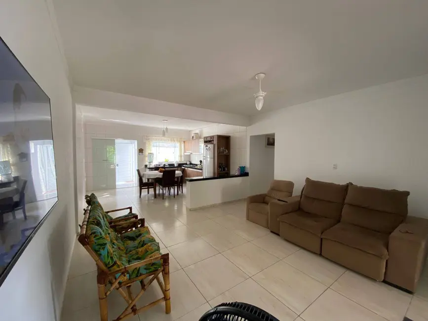 Foto 6 de Casa com 4 quartos à venda, 325m2 em Balneario Barra Do Sul - SC