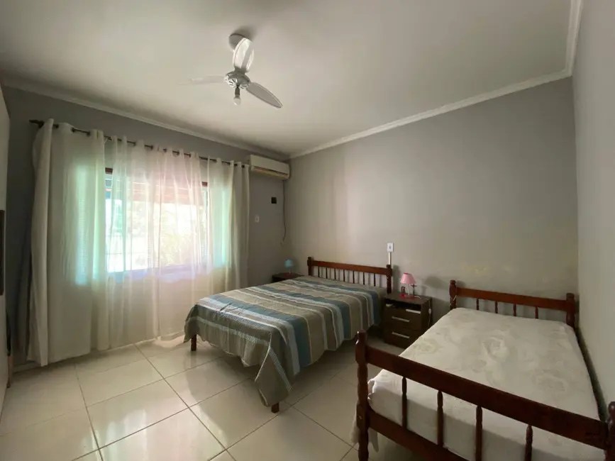 Foto 5 de Casa com 3 quartos à venda, 141m2 em Balneario Barra Do Sul - SC