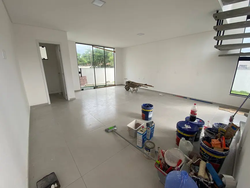 Foto 2 de Casa com 3 quartos à venda, 85m2 em Balneario Barra Do Sul - SC