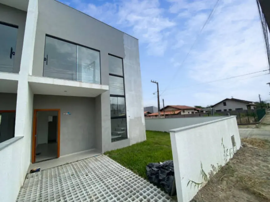 Foto 1 de Casa com 3 quartos à venda, 85m2 em Balneario Barra Do Sul - SC