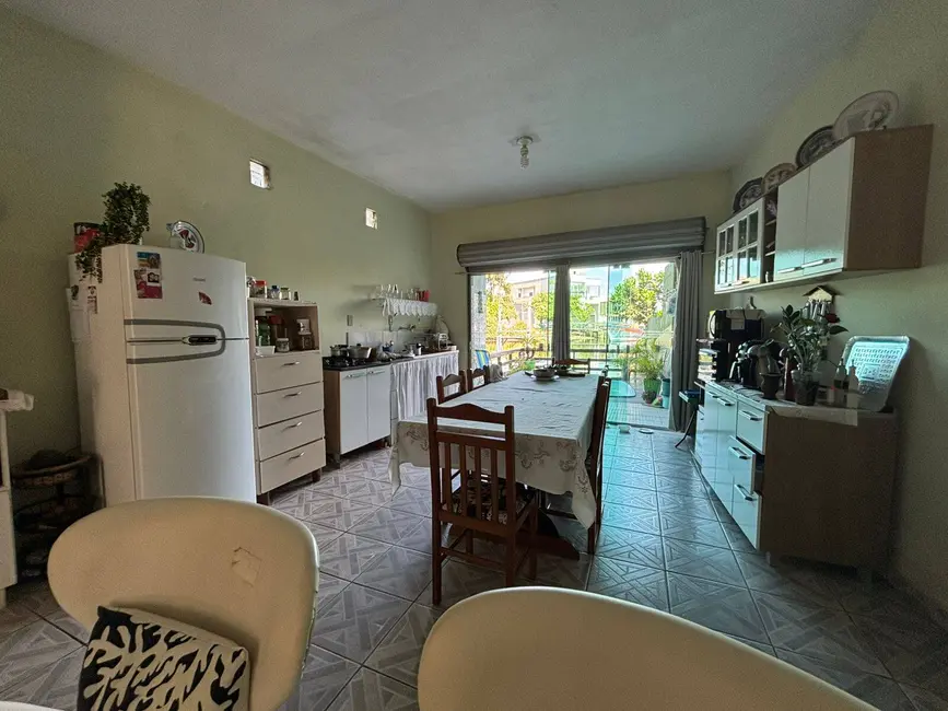 Foto 4 de Casa com 2 quartos à venda, 75m2 em Centro, Balneario Barra Do Sul - SC