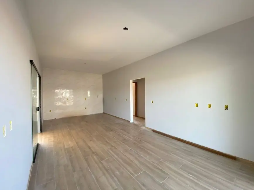 Foto 3 de Casa com 3 quartos à venda, 110m2 em Centro, Balneario Barra Do Sul - SC