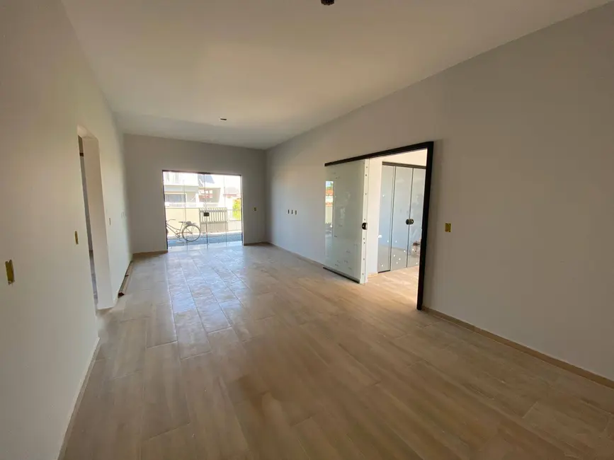 Foto 4 de Casa com 3 quartos à venda, 110m2 em Centro, Balneario Barra Do Sul - SC