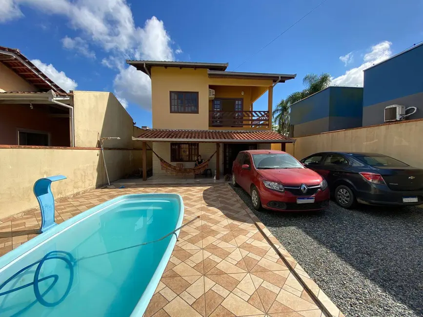 Foto 1 de Casa com 4 quartos à venda, 192m2 em Balneario Barra Do Sul - SC