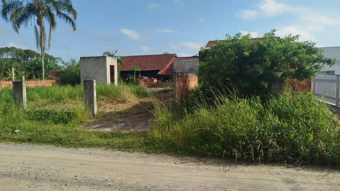 Foto 2 de Terreno / Lote à venda, 336m2 em Balneario Barra Do Sul - SC
