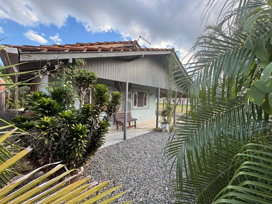 Foto 3 de Casa com 3 quartos à venda, 113m2 em Balneario Barra Do Sul - SC
