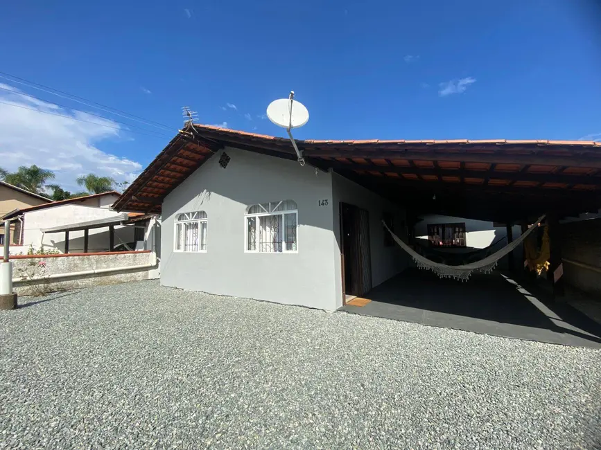 Foto 2 de Casa com 3 quartos à venda, 130m2 em Balneario Barra Do Sul - SC