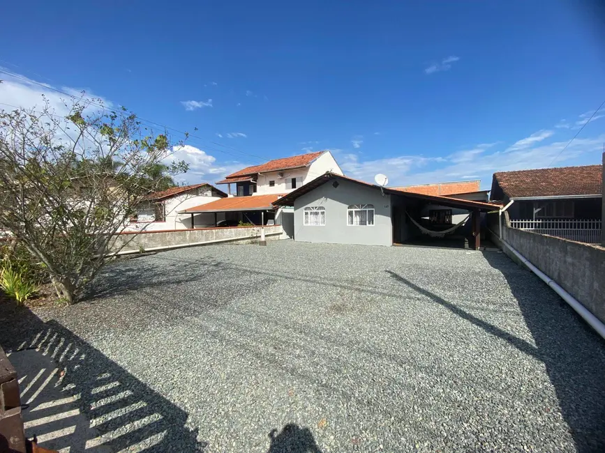 Foto 1 de Casa com 3 quartos à venda, 130m2 em Balneario Barra Do Sul - SC