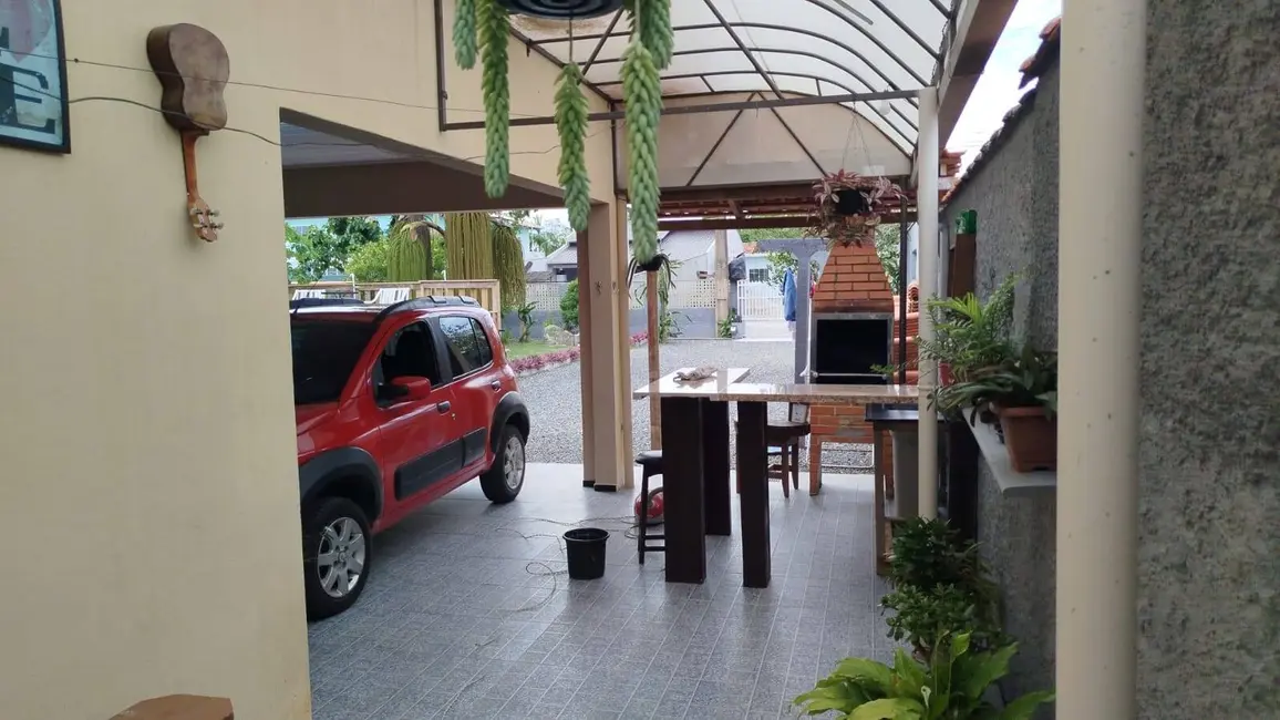Foto 9 de Casa com 3 quartos à venda, 360m2 em Balneario Barra Do Sul - SC