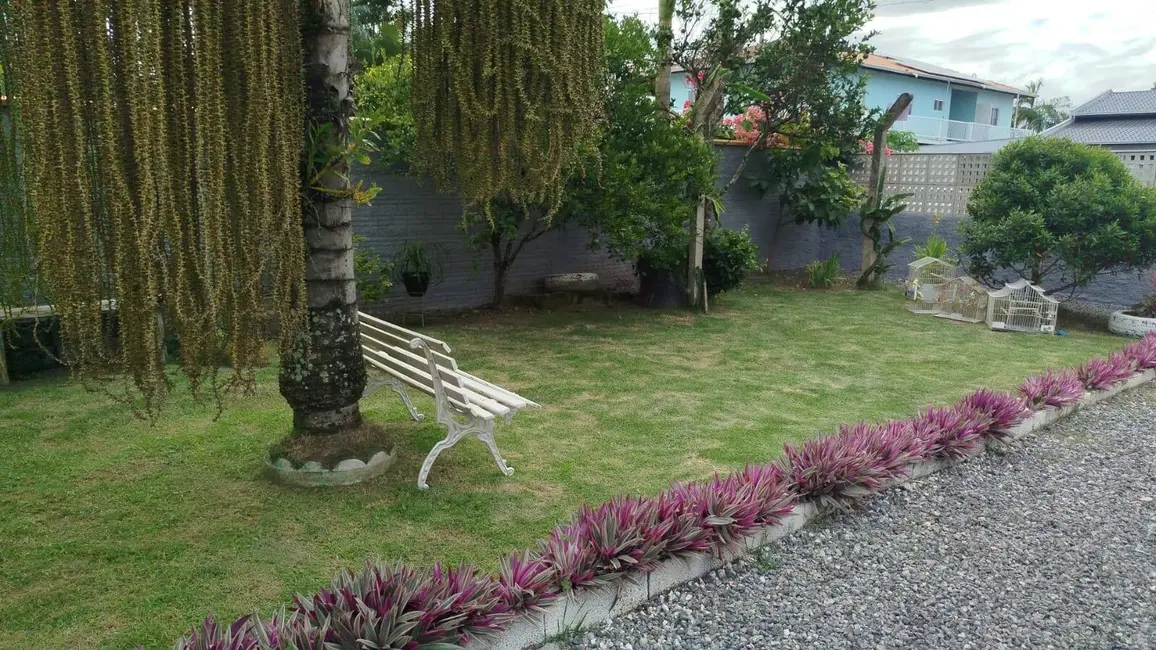 Foto 3 de Casa com 3 quartos à venda, 360m2 em Balneario Barra Do Sul - SC
