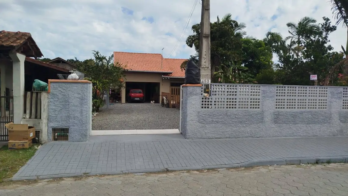 Foto 2 de Casa com 3 quartos à venda, 360m2 em Balneario Barra Do Sul - SC