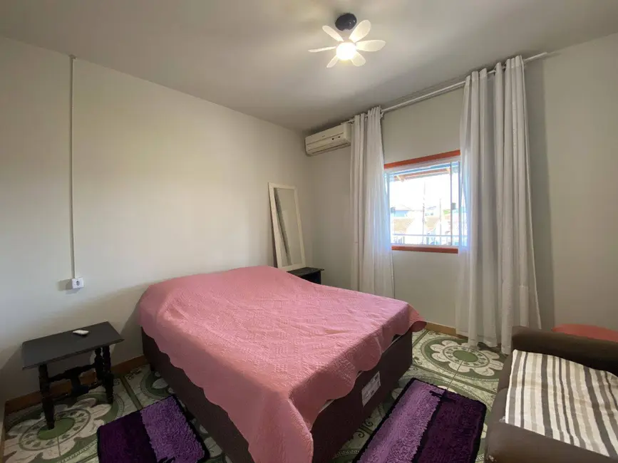 Foto 8 de Casa com 4 quartos à venda, 300m2 em Centro, Balneario Barra Do Sul - SC