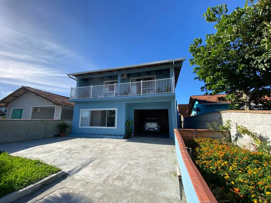 Foto 2 de Casa com 4 quartos à venda, 300m2 em Centro, Balneario Barra Do Sul - SC