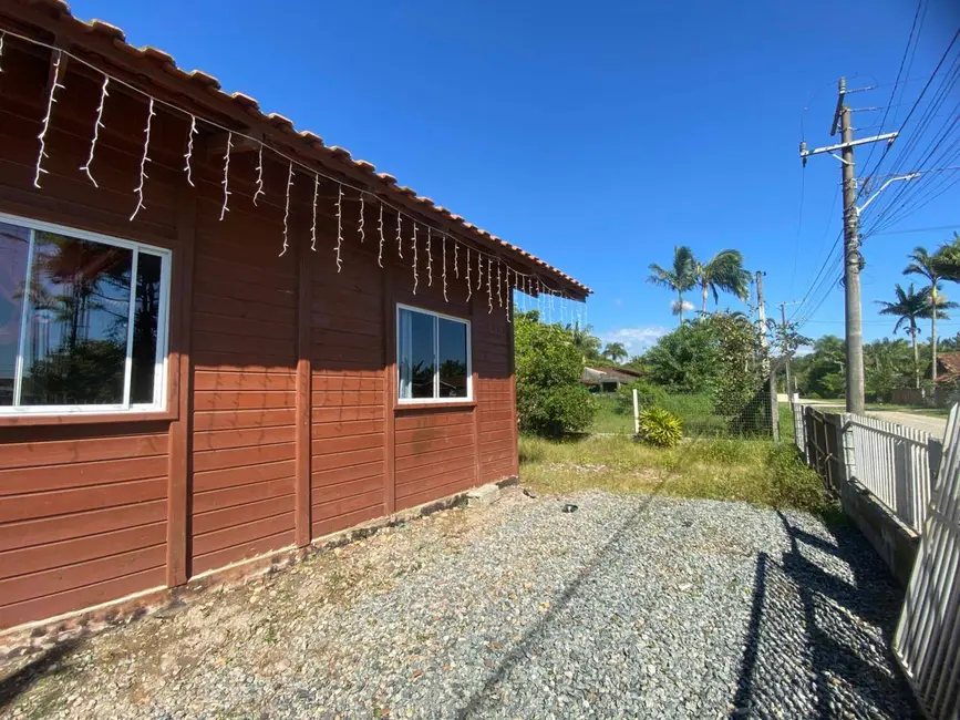 Foto 1 de Casa com 3 quartos à venda, 96m2 em Balneario Barra Do Sul - SC