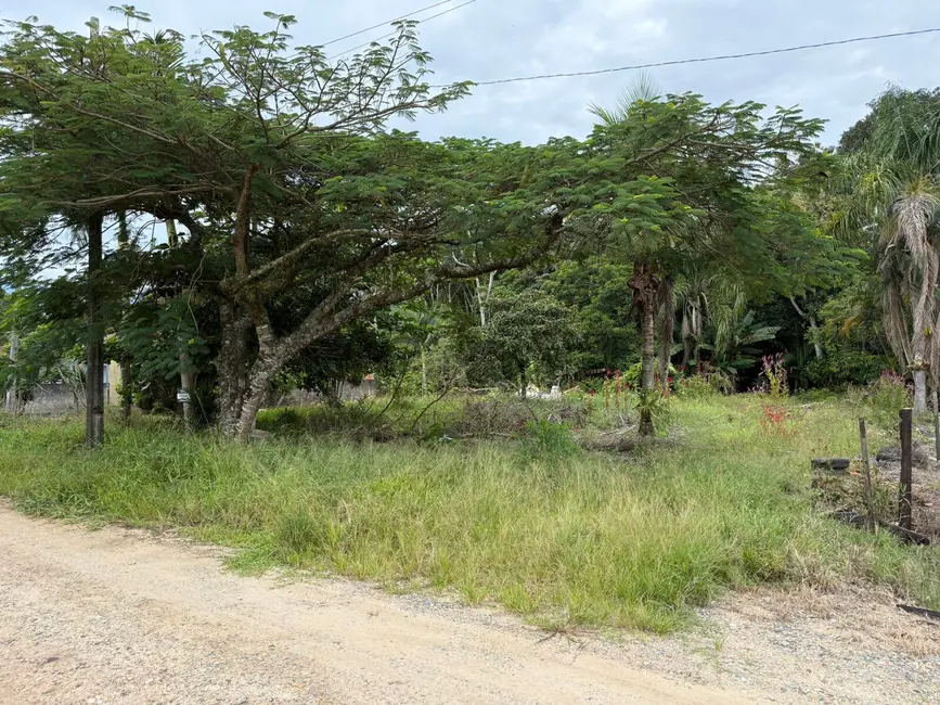 Foto 2 de Terreno / Lote à venda, 360m2 em Balneario Barra Do Sul - SC