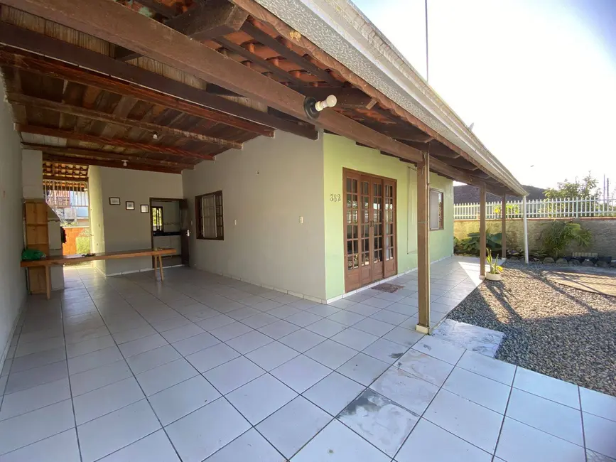 Foto 3 de Casa com 3 quartos à venda, 228m2 em Balneario Barra Do Sul - SC