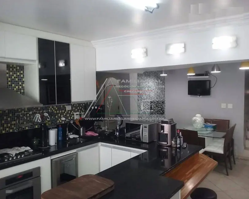 Sobrado com 2 quartos à venda, 180m2 em Vila Matilde, São Paulo - SP - imagem 2 Foto 2 de Sobrado com 2 quartos à venda, 180m2 em Vila Matilde, São Paulo - SP