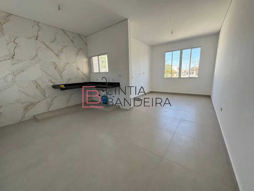 Foto 1 de Casa com 2 quartos à venda, 70m2 em Vila dos Comerciários 2, Taubate - SP