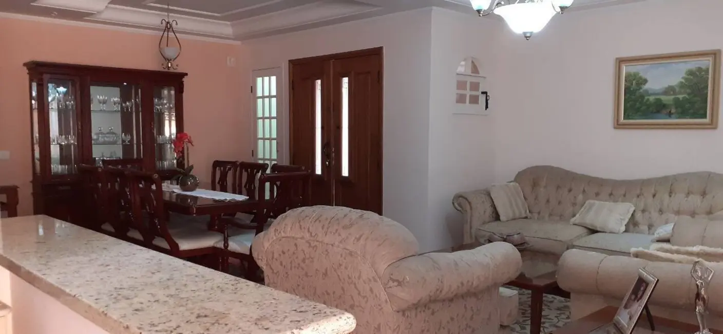 Casa com 5 quartos à venda, 232m2 em Santa Maria, Sao Caetano Do Sul - SP - imagem 1 Foto 1 de Casa com 5 quartos à venda, 232m2 em Santa Maria, Sao Caetano Do Sul - SP