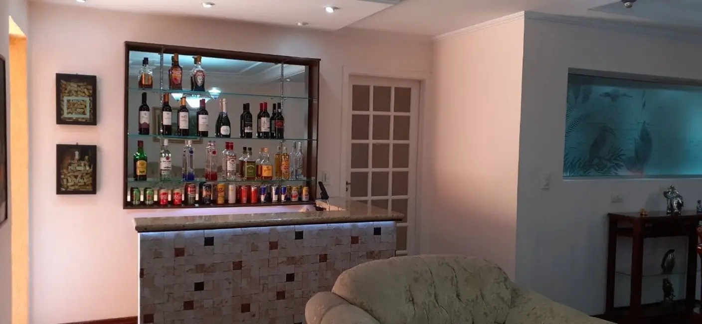 Casa com 5 quartos à venda, 232m2 em Santa Maria, Sao Caetano Do Sul - SP - imagem 2 Foto 2 de Casa com 5 quartos à venda, 232m2 em Santa Maria, Sao Caetano Do Sul - SP