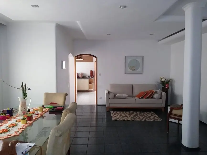 Casa com 5 quartos à venda, 368m2 em Olímpico, Sao Caetano Do Sul - SP - imagem 1 Foto 1 de Casa com 5 quartos à venda, 368m2 em Olímpico, Sao Caetano Do Sul - SP