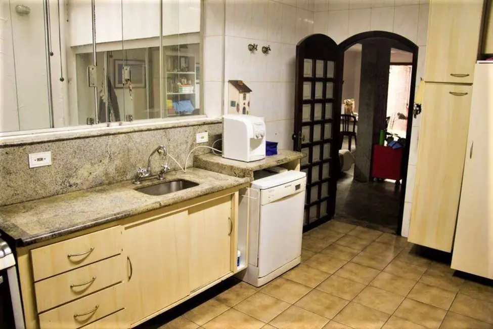 Sobrado com 3 quartos à venda, 231m2 em Barcelona, Sao Caetano Do Sul - SP - imagem 5 Foto 5 de Sobrado com 3 quartos à venda, 231m2 em Barcelona, Sao Caetano Do Sul - SP