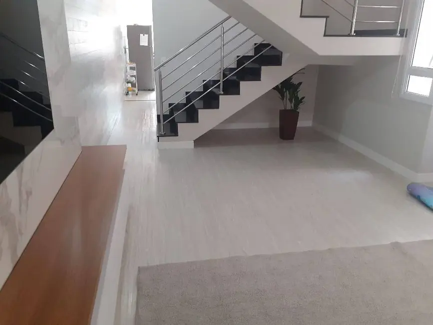 Sobrado com 3 quartos à venda, 300m2 em Olímpico, Sao Caetano Do Sul - SP - imagem 1 Foto 1 de Sobrado com 3 quartos à venda, 300m2 em Olímpico, Sao Caetano Do Sul - SP